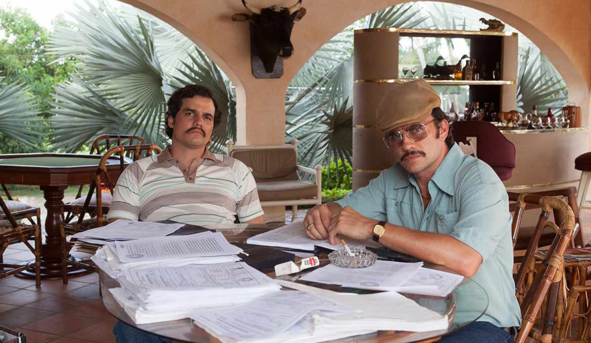 Narcos capítulo 4 palacio en llamas